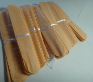 Гирлянда из персиковых помпонов - 15 см, 10 штук