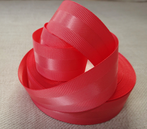 Лента репсоваяc атласной вставкой, двухсторонняя 2,5 см ( 18 м )