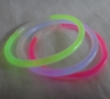Браслеты неоновые   ( 3 штуки ) .